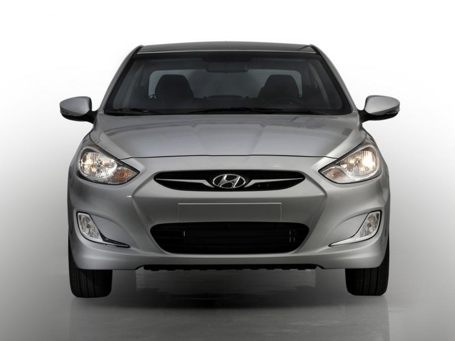  Hyundai Solaris 2010 года  (фото 9 из 26)